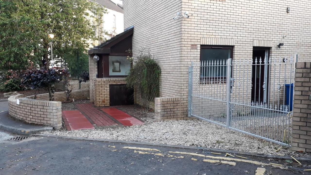 Bright City Centre House - Private Garden & Parking! Villa Glasgow Luaran gambar